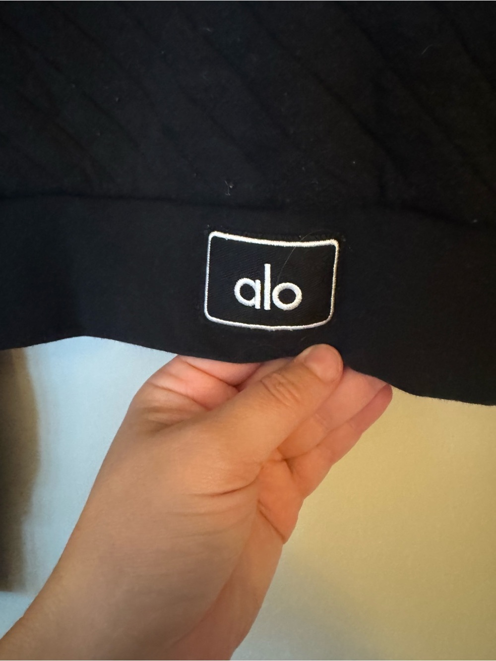 Alo Women’s Black Cropped Hoodie sz M - Picture 5 of 5